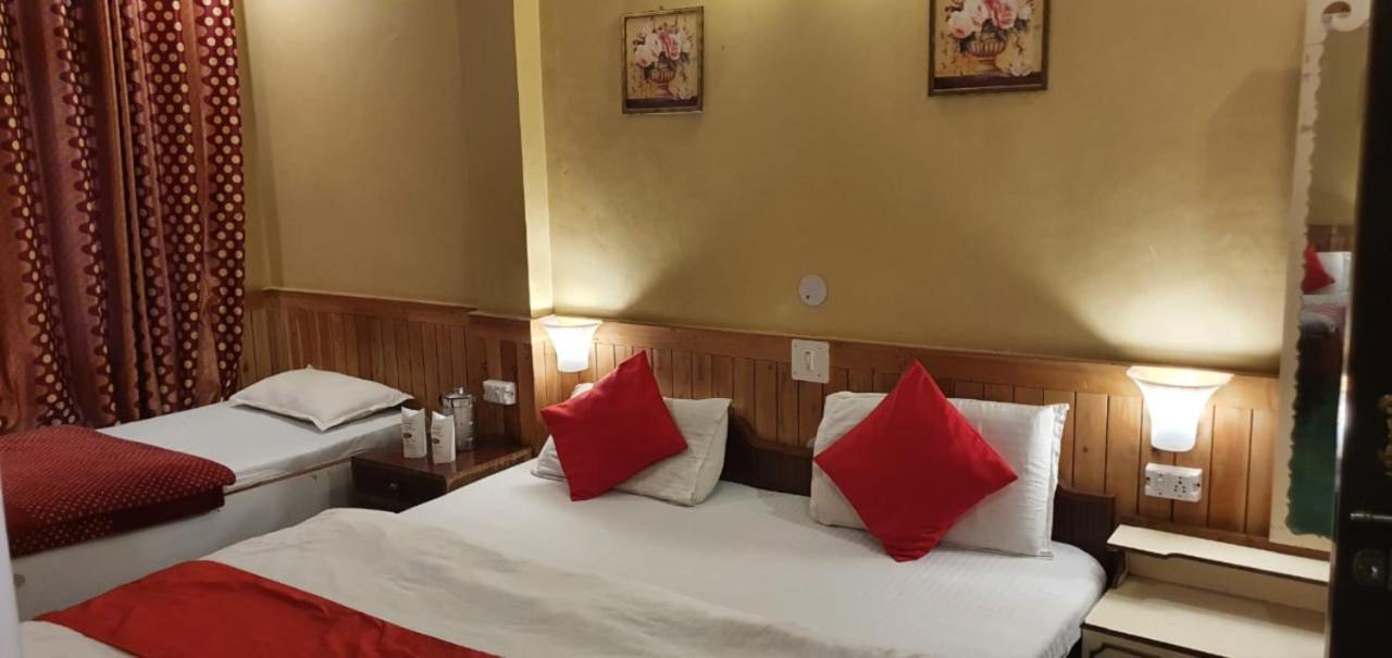 Goroomgo Ankur Lake View Mall Road Nainital - Prime Location With Luxury Room Екстер'єр фото