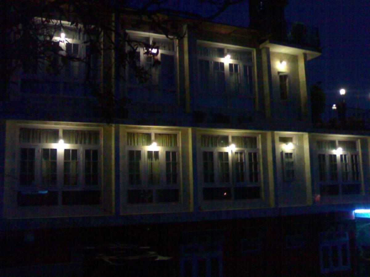 Goroomgo Ankur Lake View Mall Road Nainital - Prime Location With Luxury Room Екстер'єр фото