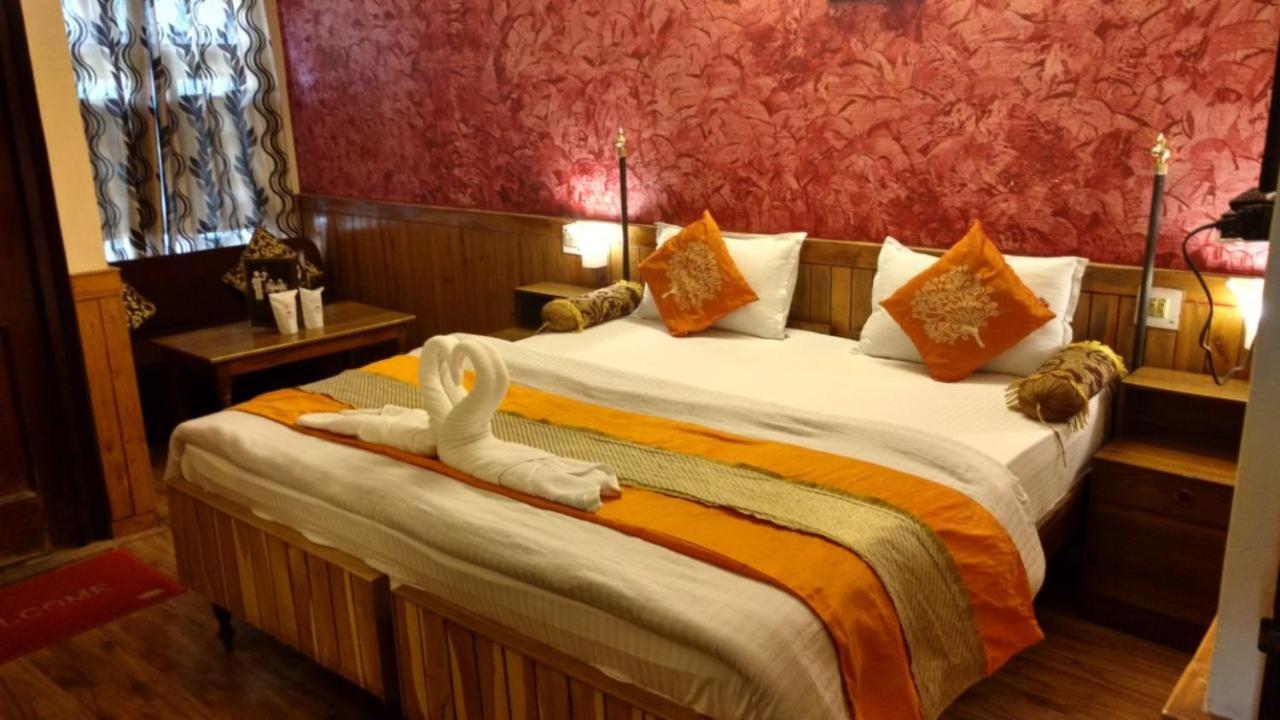 Goroomgo Ankur Lake View Mall Road Nainital - Prime Location With Luxury Room Екстер'єр фото
