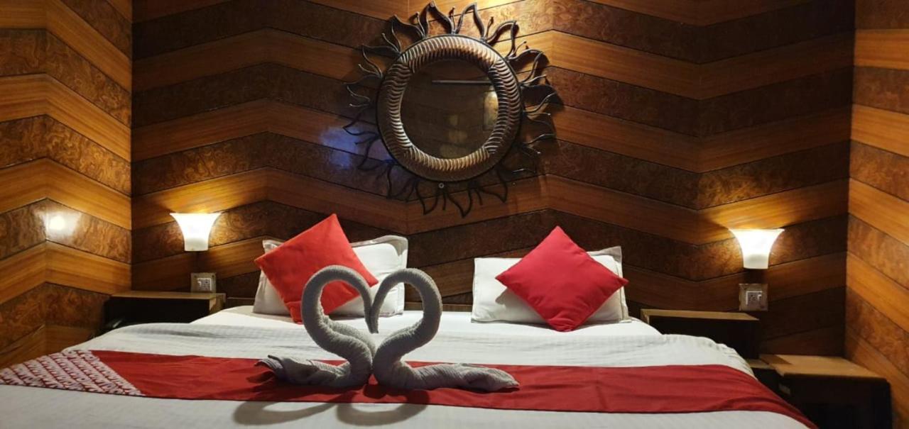 Goroomgo Ankur Lake View Mall Road Nainital - Prime Location With Luxury Room Екстер'єр фото